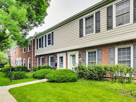 3rd image of 1441 Pebblecreek Dr #13-3