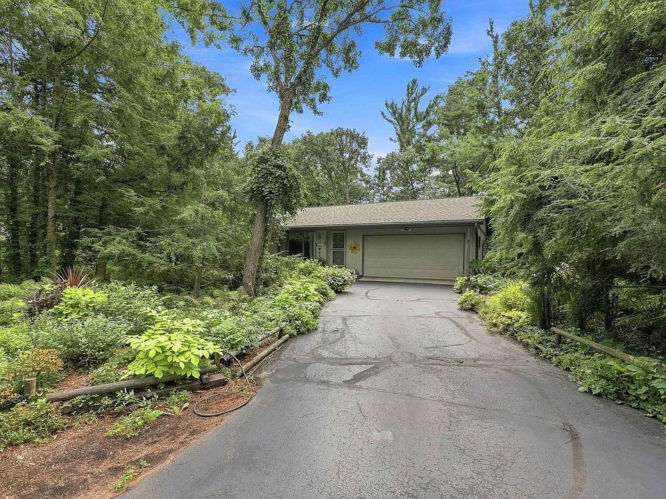 1st image of 2421 MAGNOLIA DRIVE