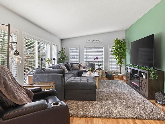 5th image of 768 Shuswap Rd #23