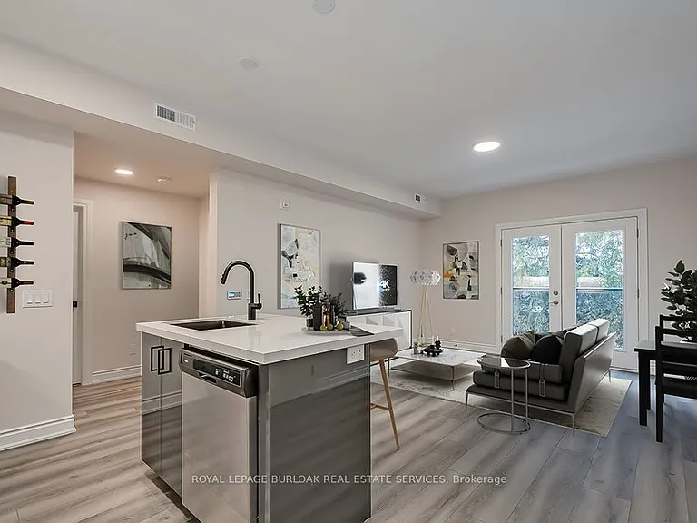 259 King St E #2C — Photo 3