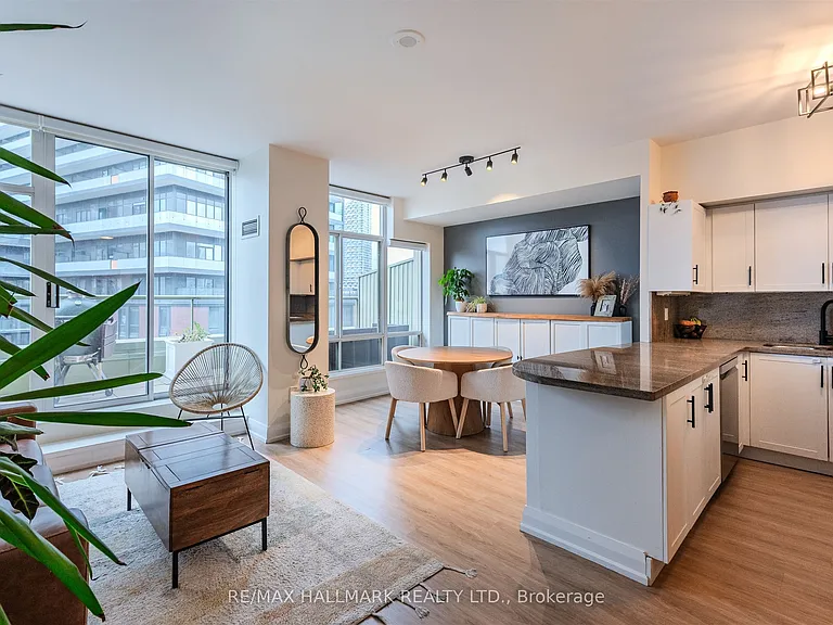 39 Parliament St #916 — Photo 5