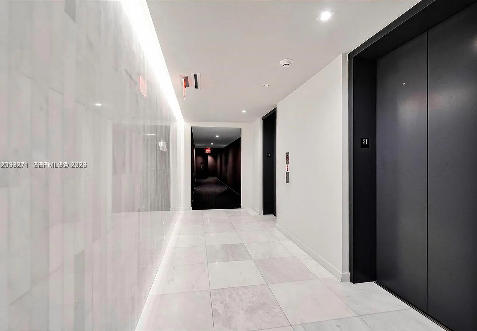 Rise Condo — Photo 3