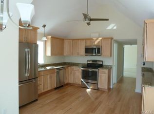 2 E Croton Dr, Carmel, NY 10512