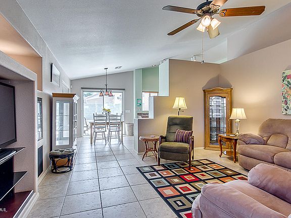 4th image of 3983 E Tremaine Ave