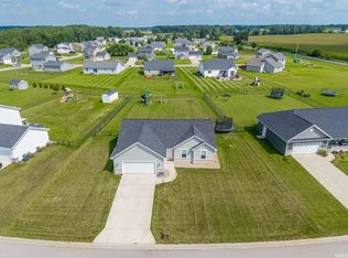 12825 Sunfish Dr, Middlebury, IN 46540