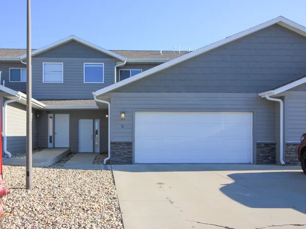 Beautiful Upper Floor 3 bedroom 2 bath townhomes at 1030 Tanner Ct in Tea, SD, 1030 Tanner Ct Unit 2, Tea, SD 57064