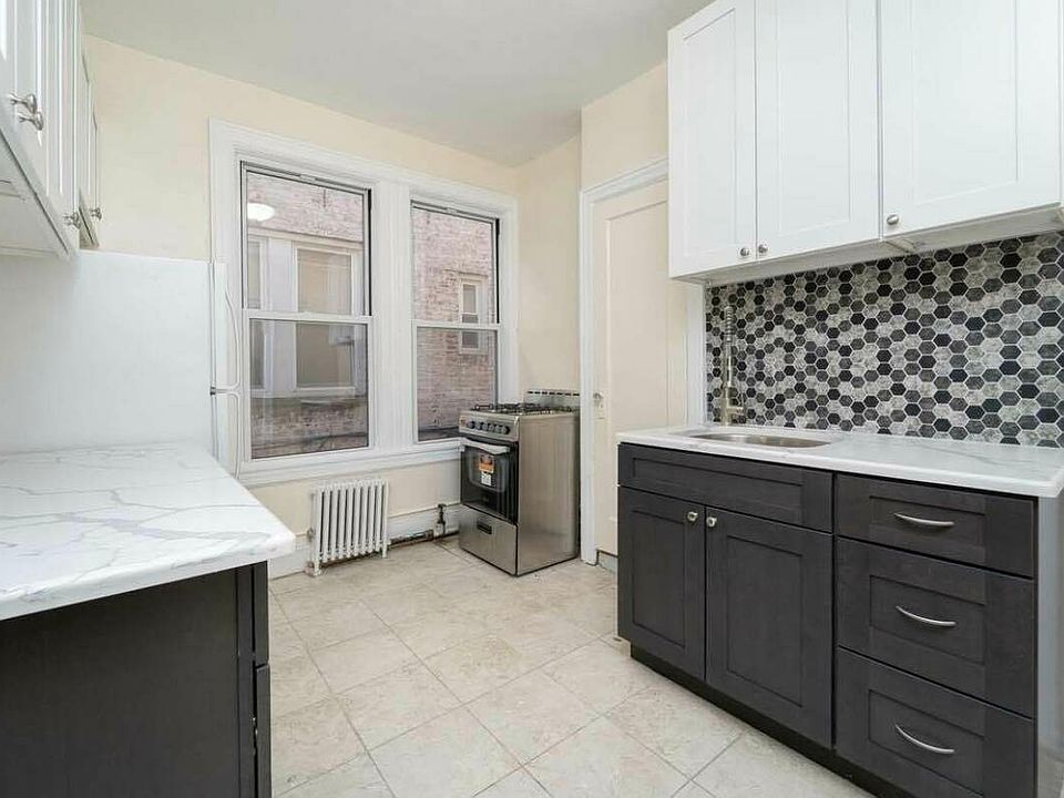 1st image of 18-40 21st Dr #A1