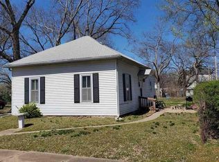 834 W 8th St, Junction City, KS 66441