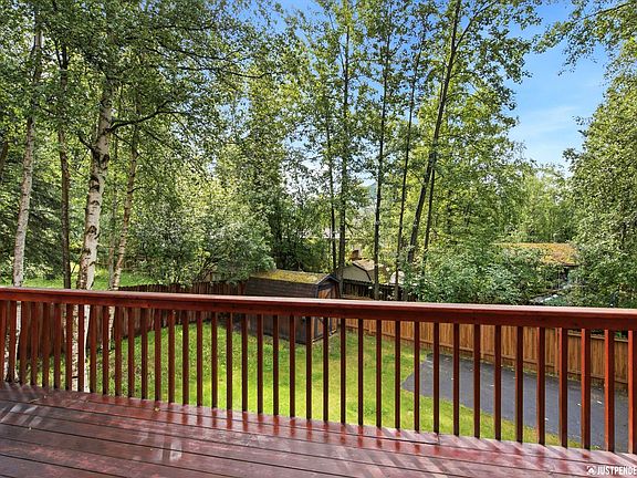 2nd image of 10137 Birch Ln