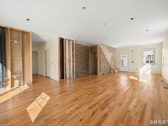 3rd image of 31 Ivy Hill Road #31