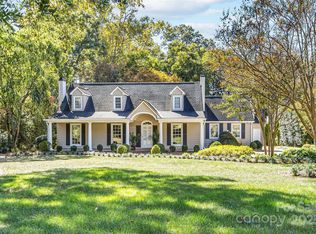 2611 Forest Dr, Charlotte, NC 28211