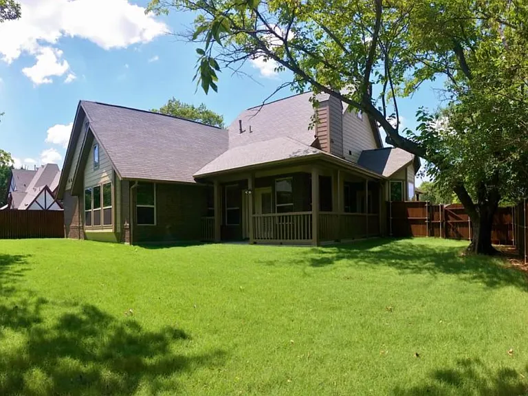 2702 Cartwright St — Photo 20