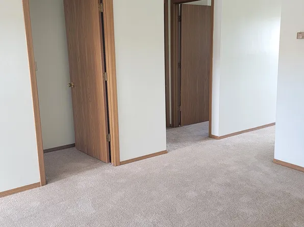 404 W Mill St #7, Carbondale, IL 62901