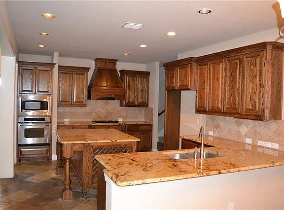 3rd image of 175 Stone Canyon Cir