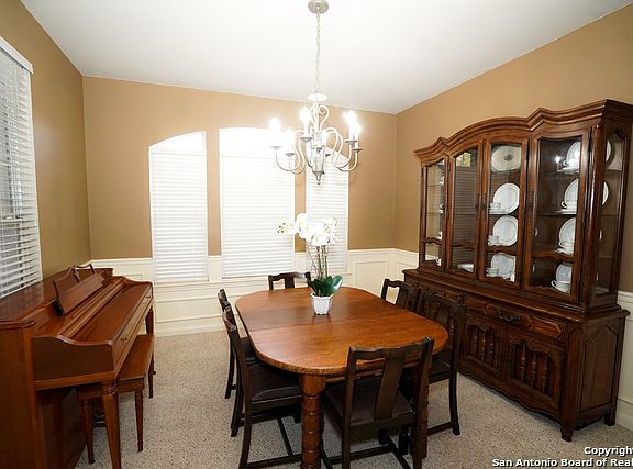 4th image of 6414 Hill Creek Dr