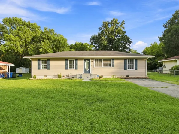 1320 Gadd Rd, Hixson, TN 37343