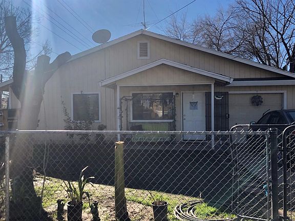 2nd image of 740 Santa Ana Ave