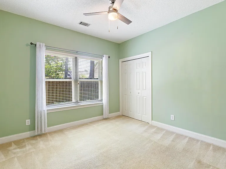 732 Lawton Harbor Dr — Photo 23