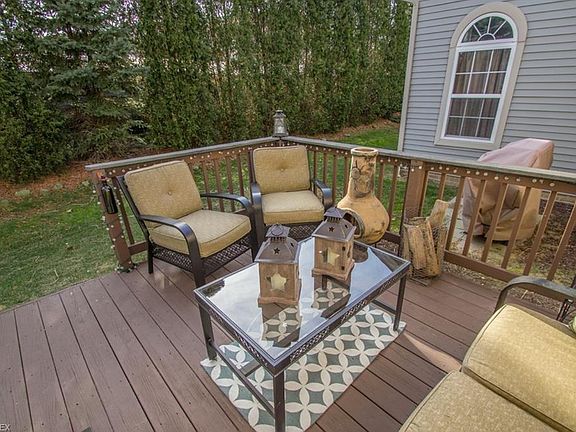 5th image of 16073 Primrose Cir