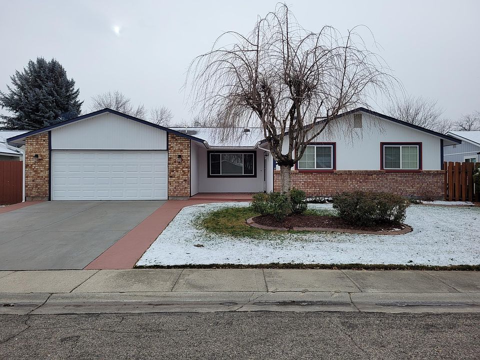 Front of house. Faces north with views of the foothills