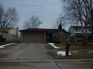42046 Bay Ct, Sterling Heights, MI 48313