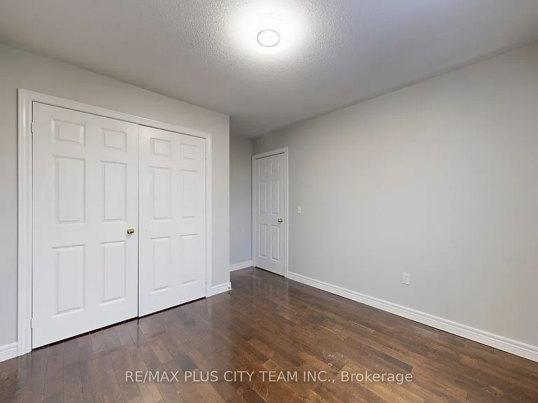 4 Slessor Ln — Photo 24