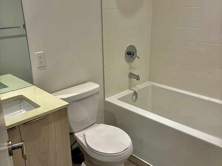 448 Burnhamthorpe Rd W #4901 — Photo 4
