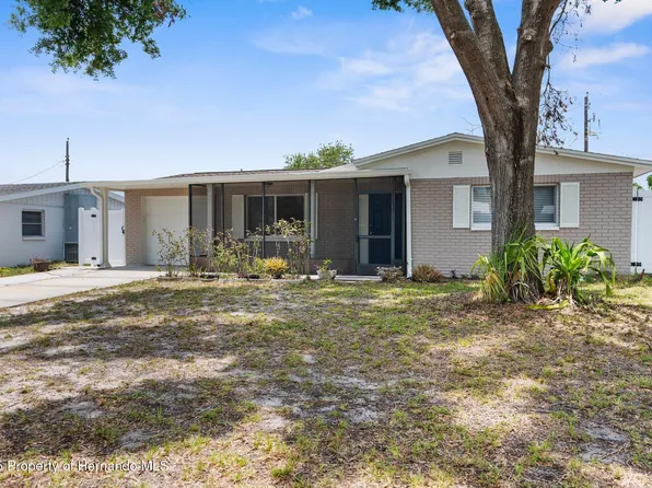 6633 Jackson St, New Port Richey, FL 34653