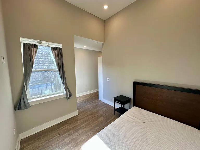 1310 N Broad St — Photo 21