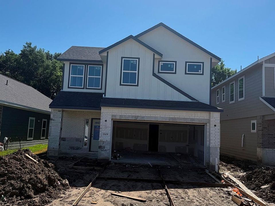 2nd image of 15427 Foresail Ln