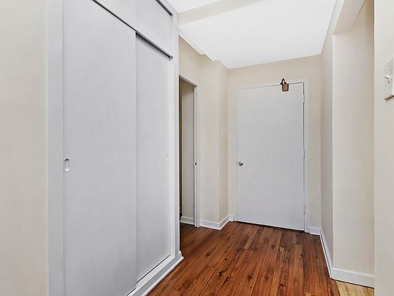 2nd image of 1508 Hinman Ave APT 1D