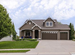 12005 S 210th St, Gretna, NE 68028