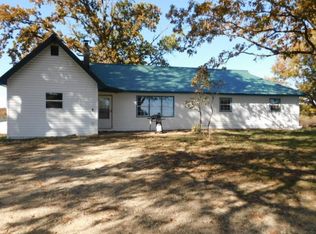 3889 Peach Corner Dr, Mountain Grove, MO 65711