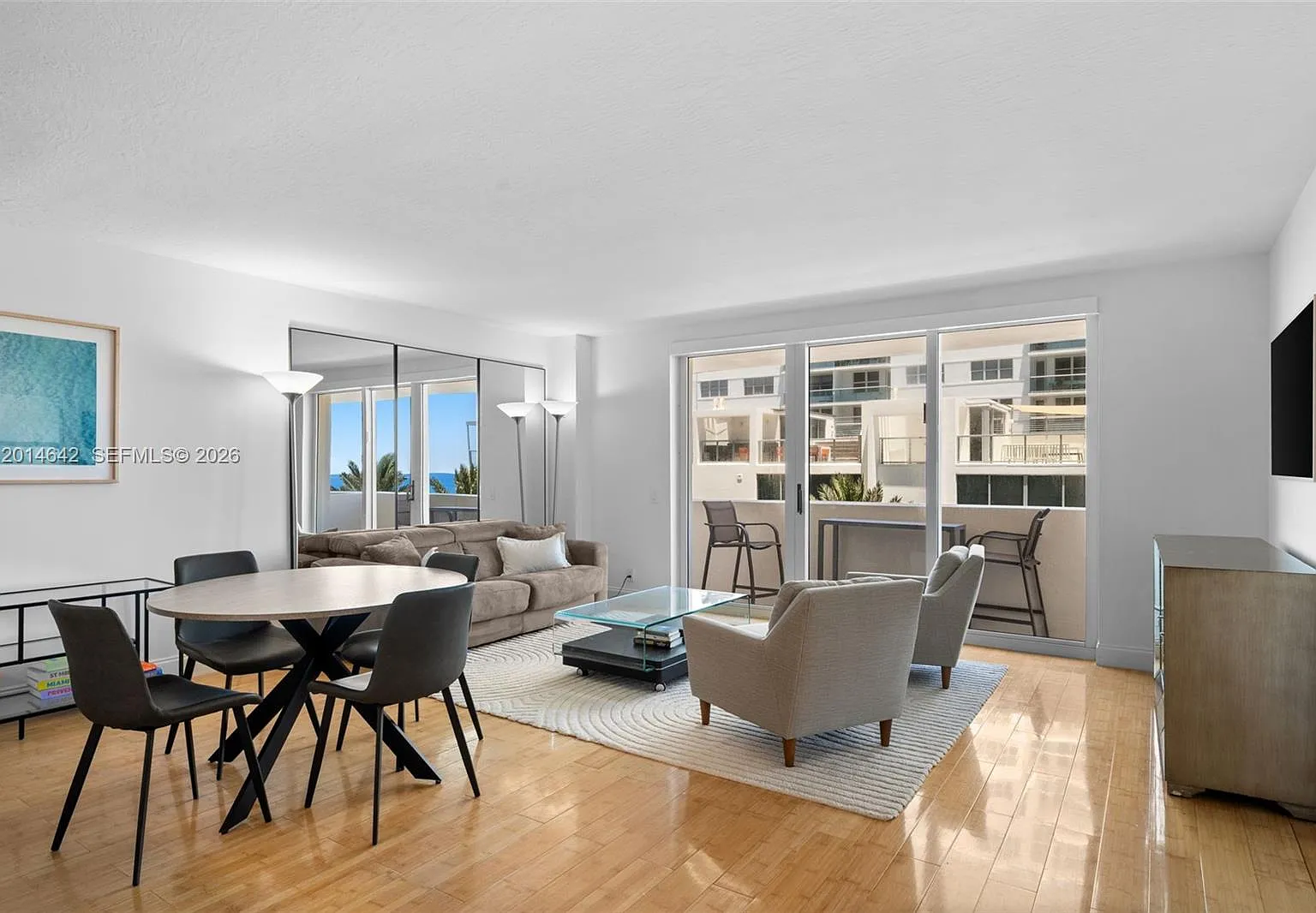 Spiaggia Ocean Condo — Photo 3