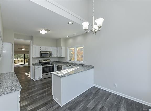 5th image of 9409 Glenwater Dr