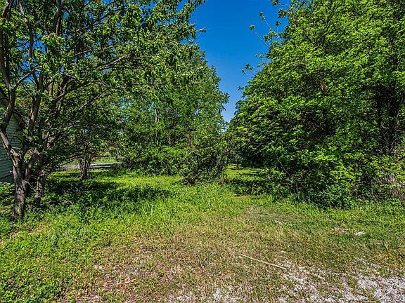3rd image of 1110 Woodburn Allen Springs Rd