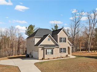 5572 Friendship Glen Dr, Browns Summit, NC 27214