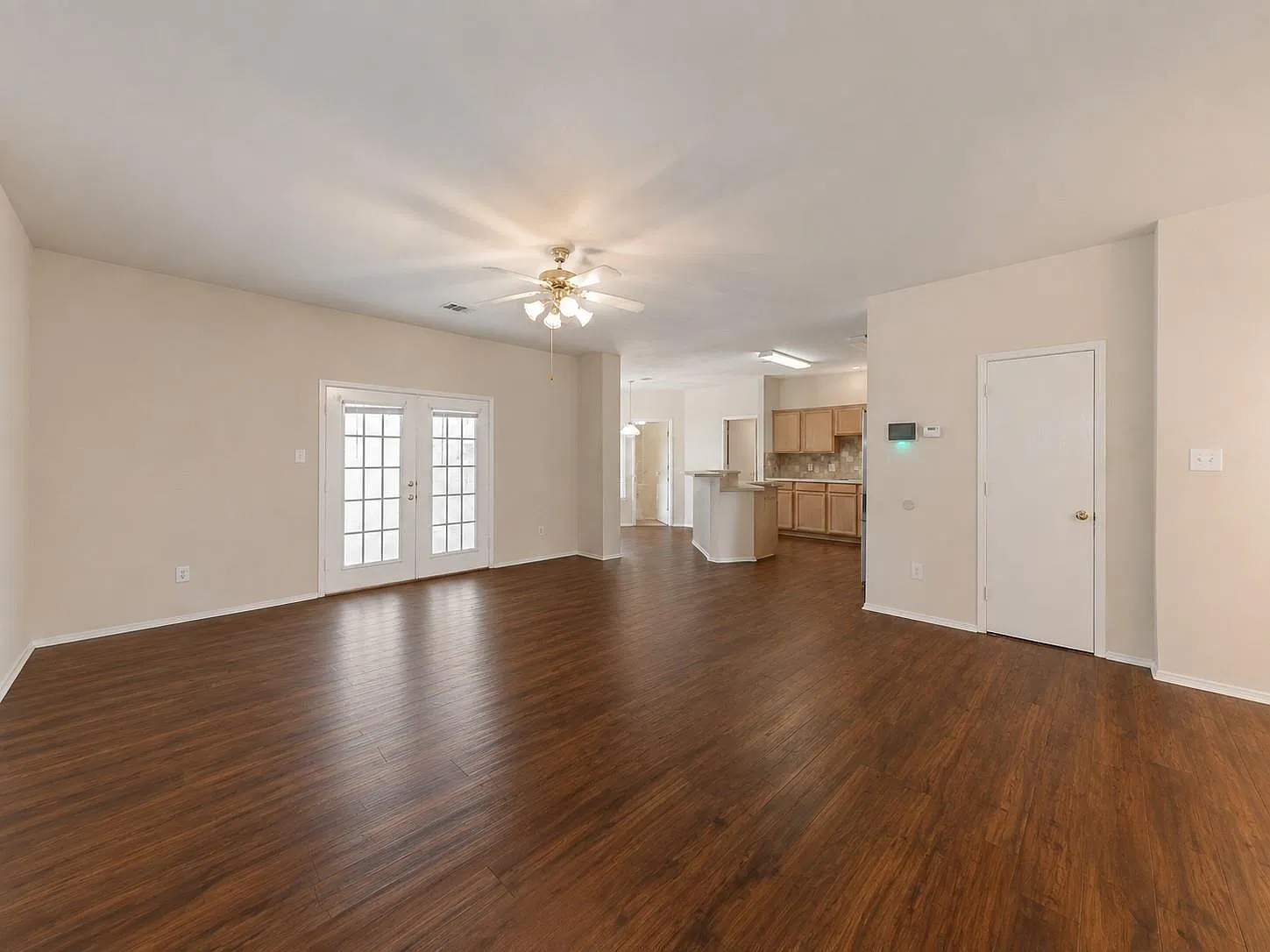 4 bed, 2905 sqft, $2,790 — Photo 4