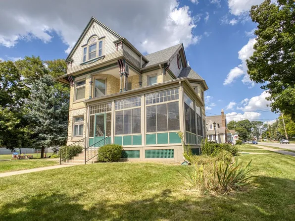 251 East Racine STREET, Jefferson, WI 53549
