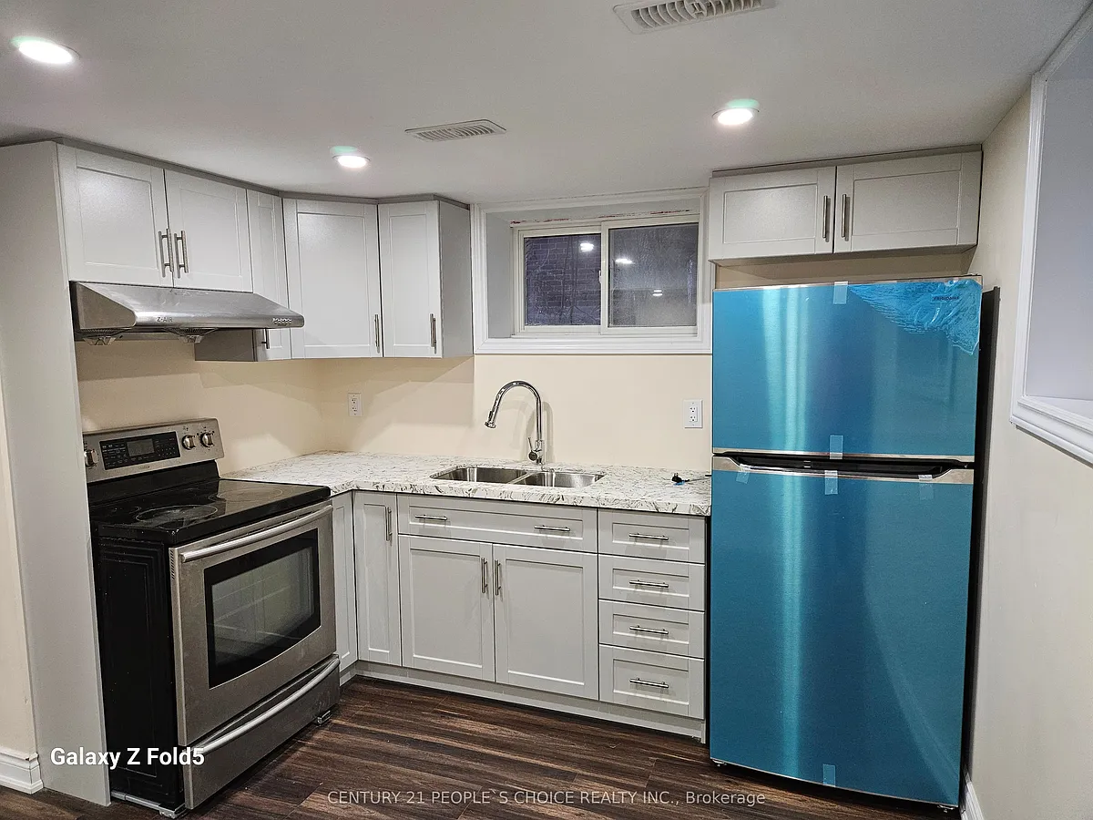 Building Photo - 46 Appleby Dr #BASEMENT