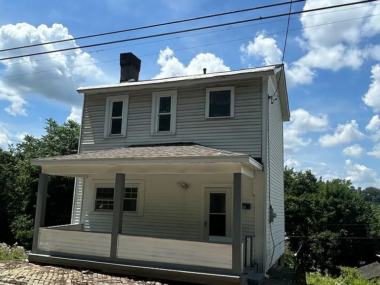 1120 Jenny Lind St — Photo 1