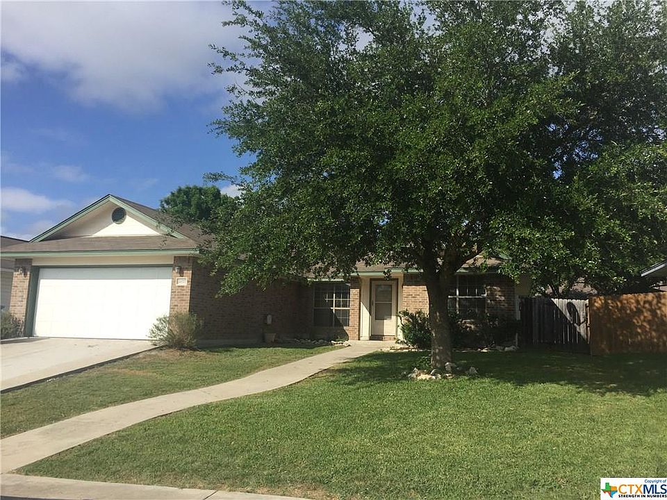 1st image of 2077 Bentwood Dr