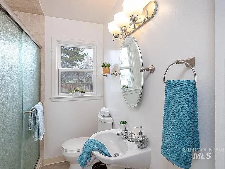 5102 W Grover St — Photo 5