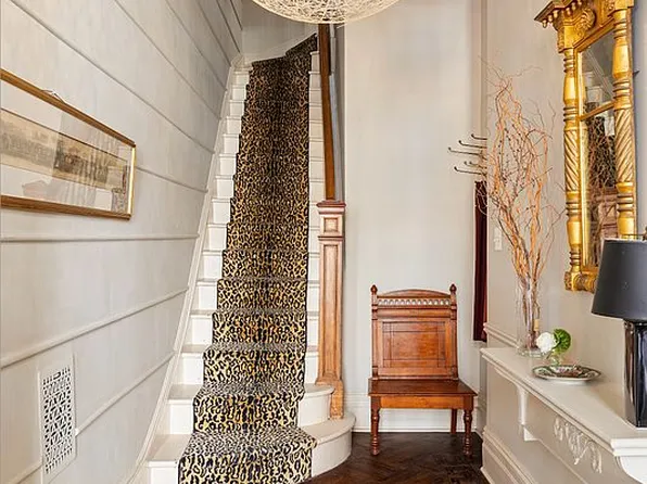 26 Pierrepont St #2, Brooklyn, NY 11201