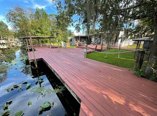 112 Edgewater Rd, Satsuma, FL 32189