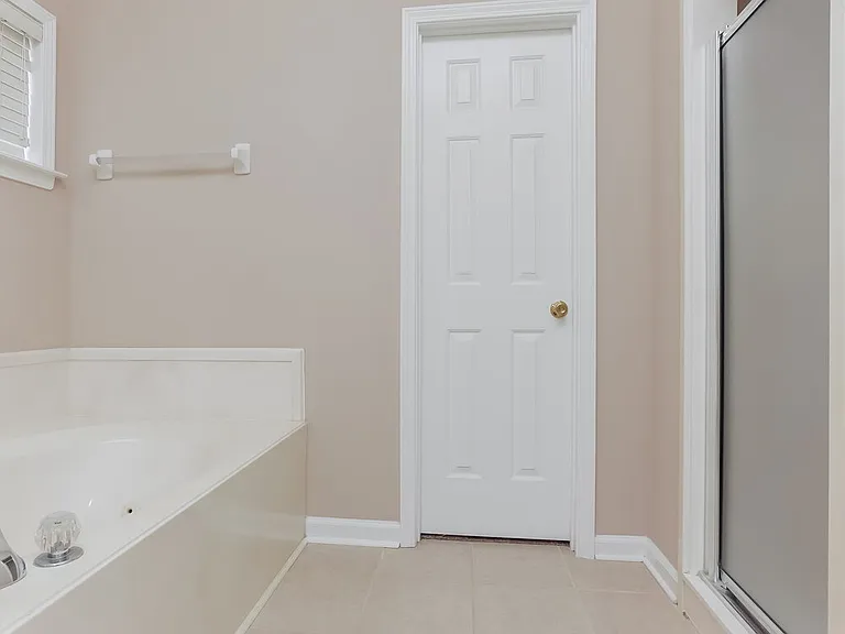 3924 Tamara Dr — Photo 10