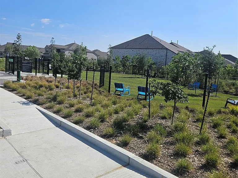 21131 Armstrong County Dr — Photo 26