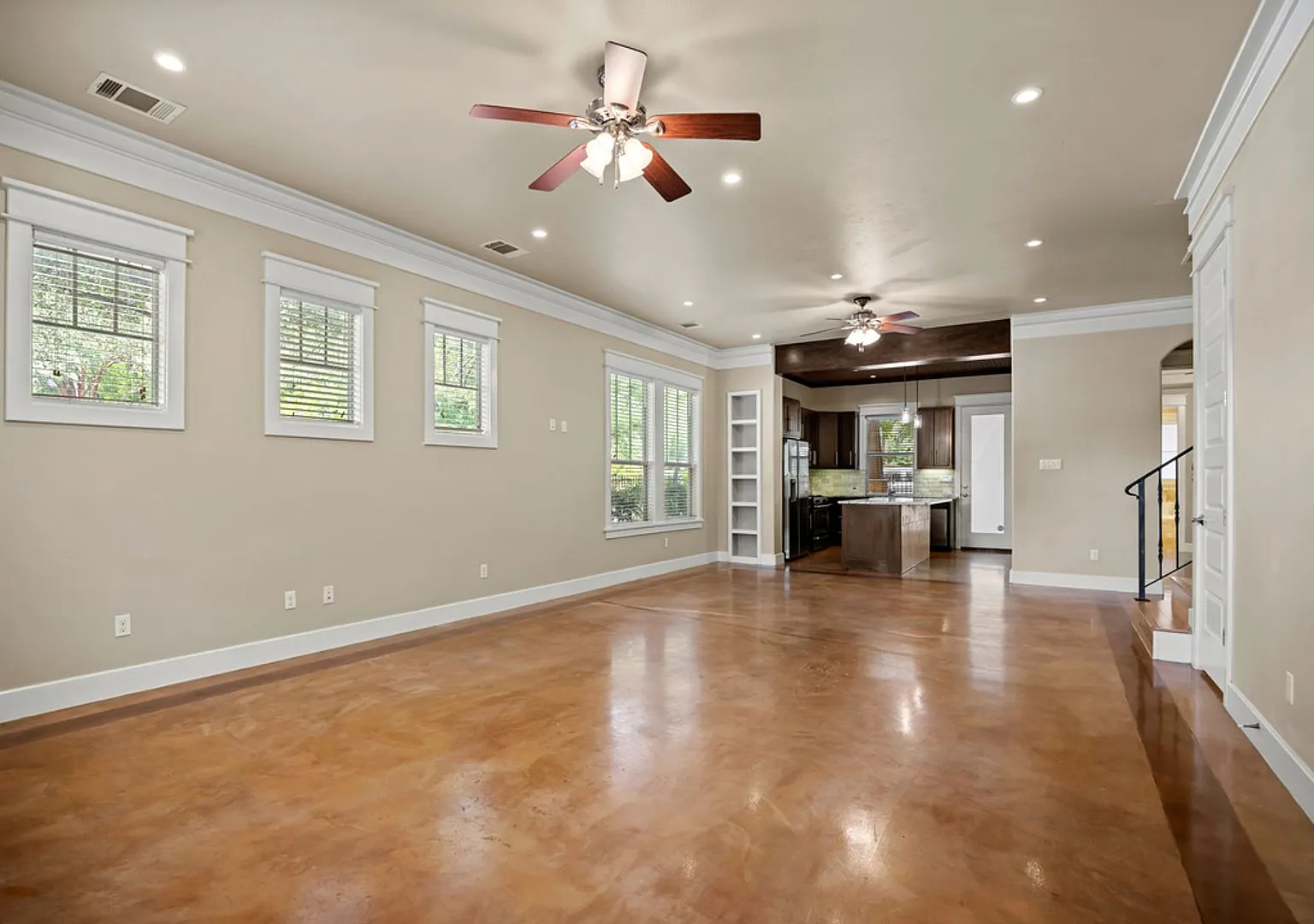 Ut Pre-Lease: Beautiful, Recently Constructed 6 Bed/ 4 Ba Home In North Loop Area, Mins To Ut — Photo 4