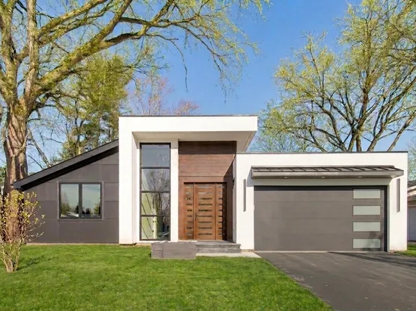 2238 Prairie St, Glenview, IL 60025