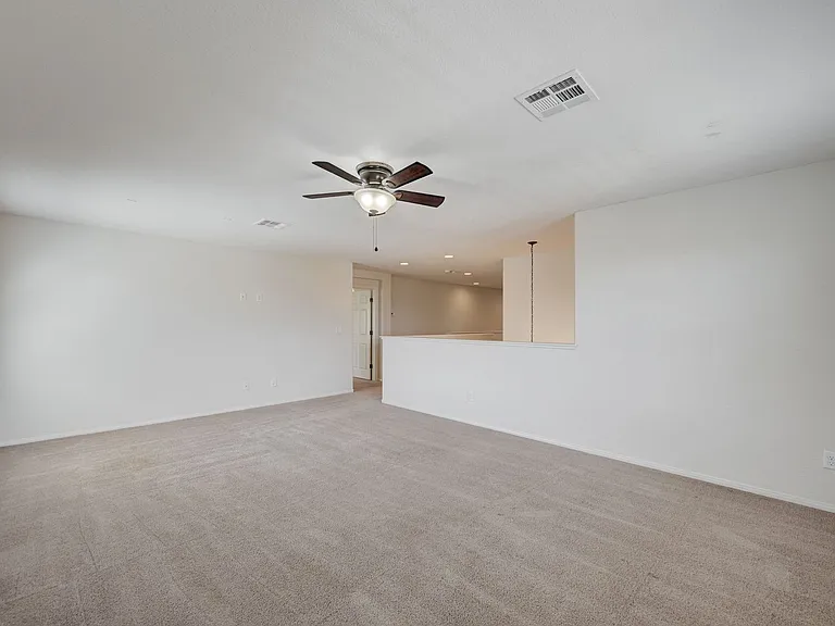 6637 Cliff Shore Ct — Photo 33